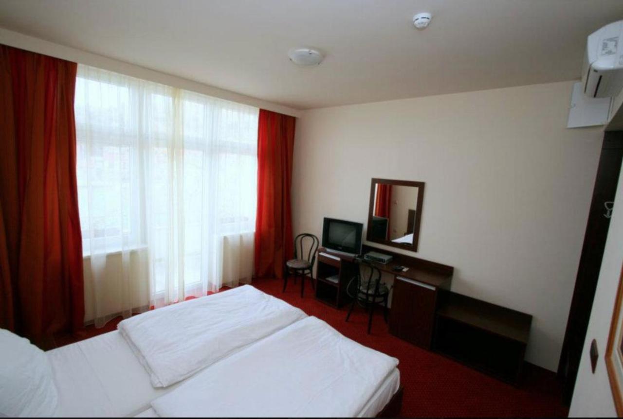 Lux Hotel Pansion Jablanac Extérieur photo