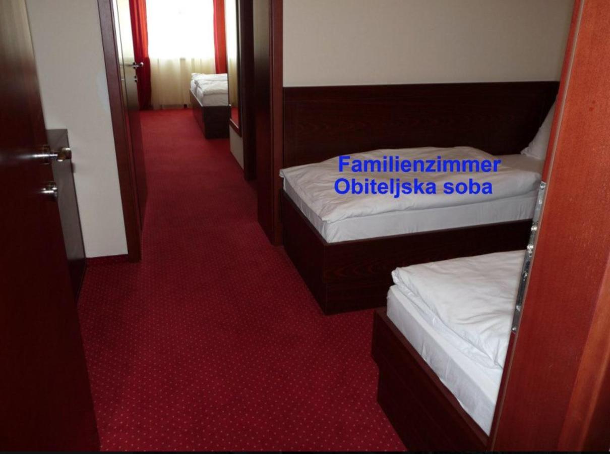 Lux Hotel Pansion Jablanac Extérieur photo
